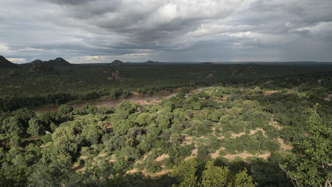 Limpokwena Nature Reserve Tokio Luaran gambar